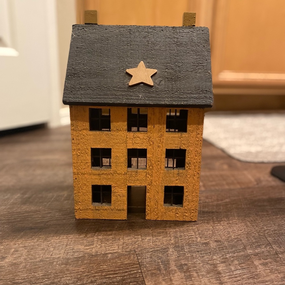 Wooden decorative saltbox house